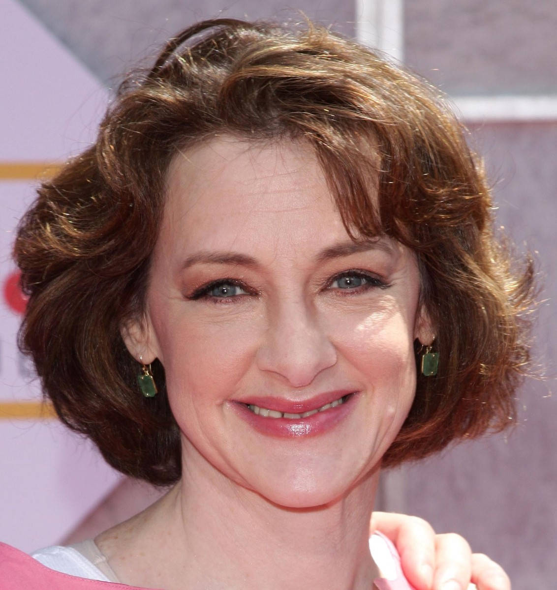 Actress Joan Cusack Pretty Smile Wallpaper