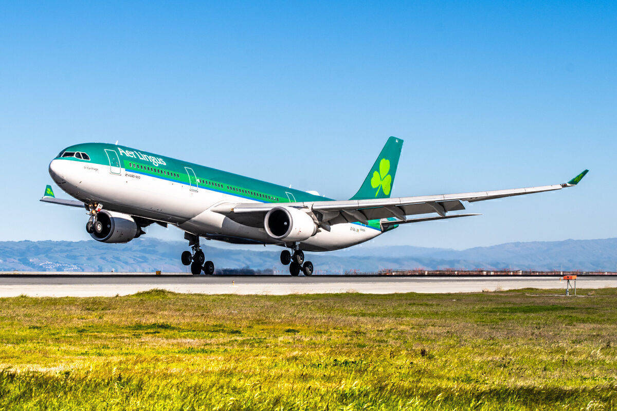 Aer Lingus Airplane Boarding Wallpaper