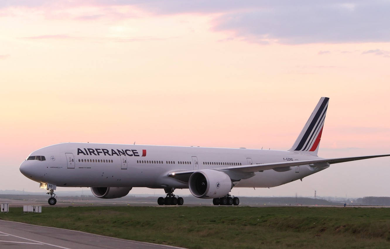 Aesthetic Air France Boeing 777 Plane On Runway Wallpaper