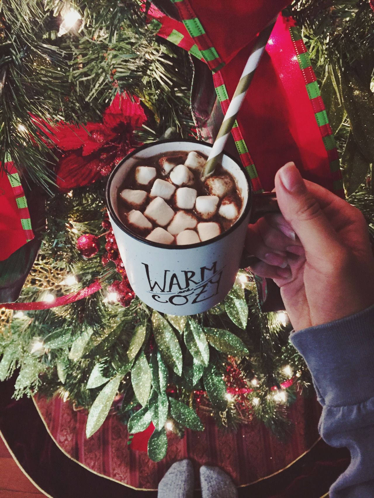 Aesthetic Christmas Hot Choco Mallows Wallpaper