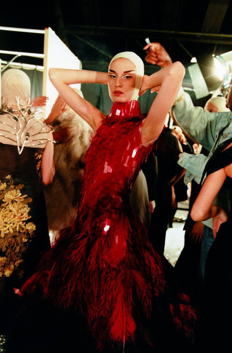 Alexander Macqueen Model Savage Beauty Dress Fashion Design Wallpaper