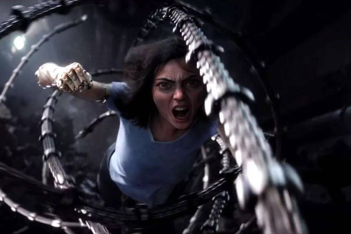 Alita: Battle Angel Firing With Fury Wallpaper