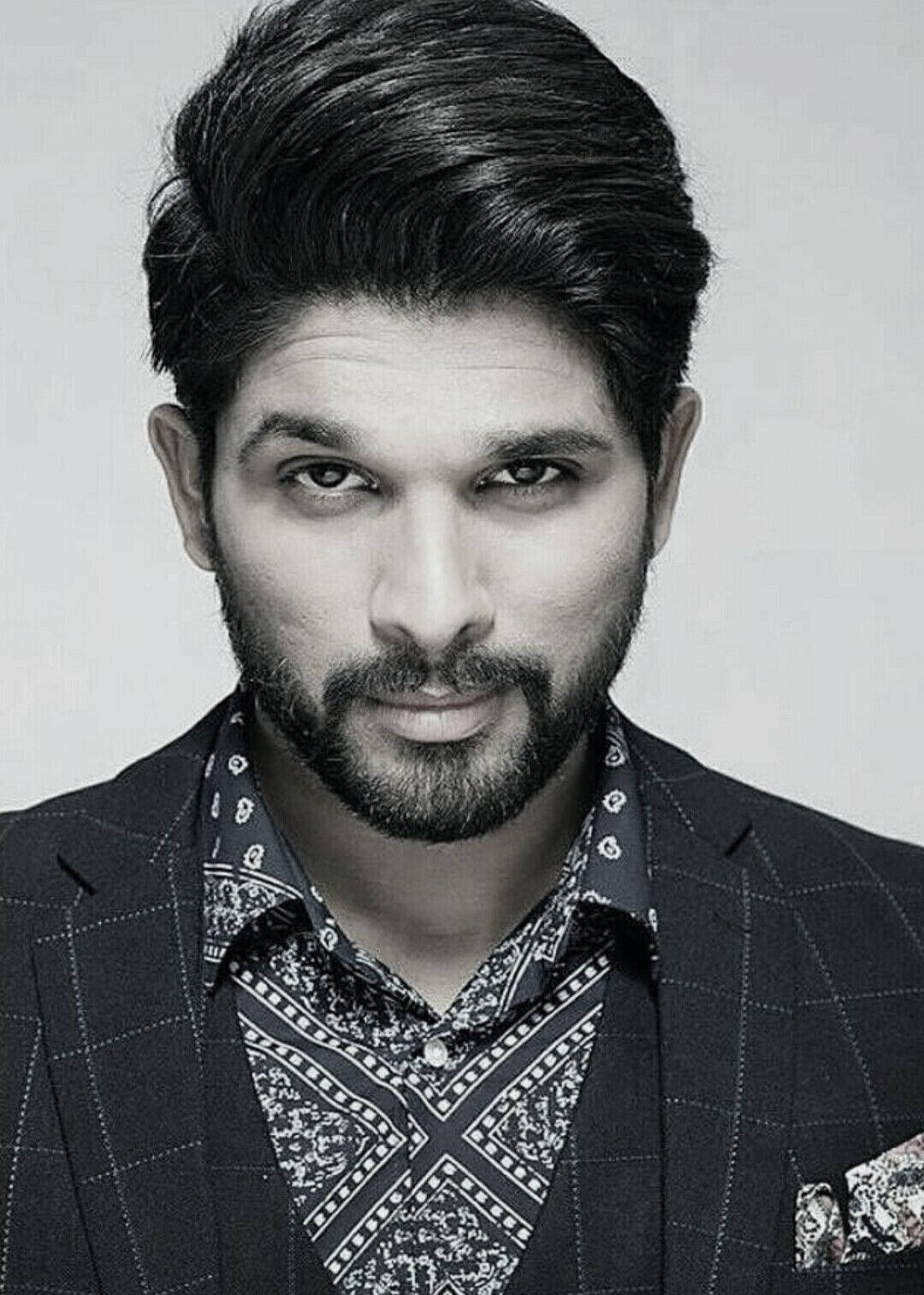 Allu Arjun Eyebrow Raise Wallpaper