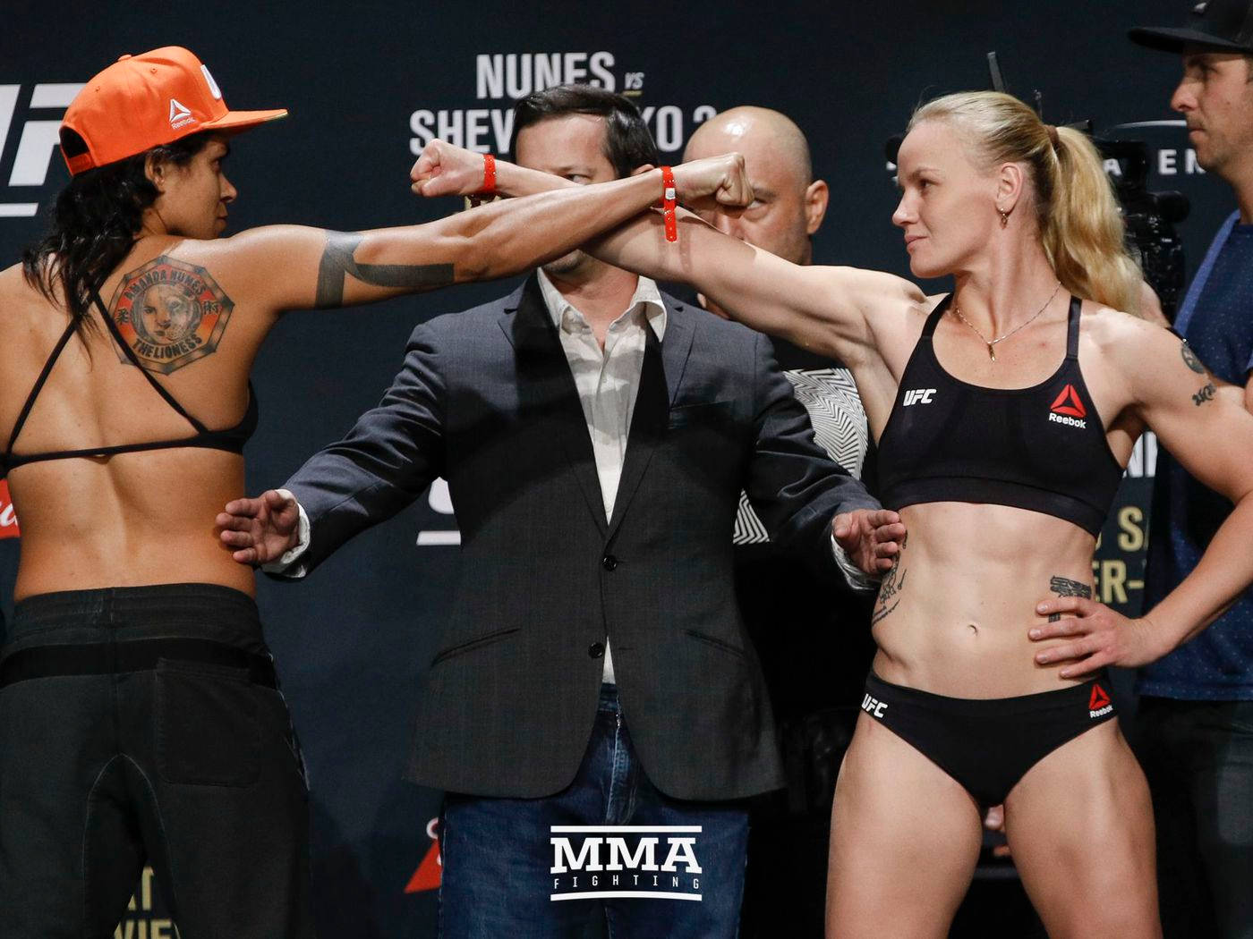 Amanda Nunes And Valentina Shevchenko Wallpaper