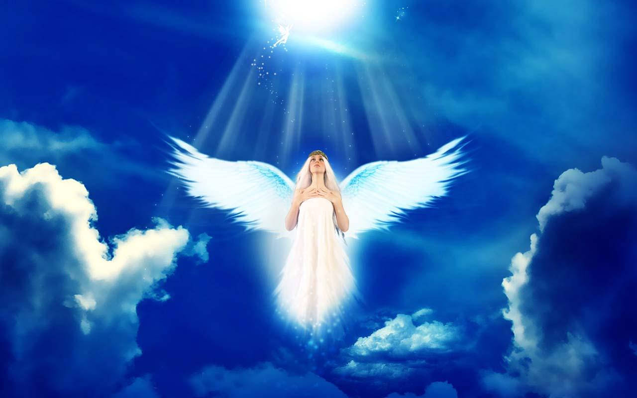 Angels In Heaven Flying Upwards Wallpaper