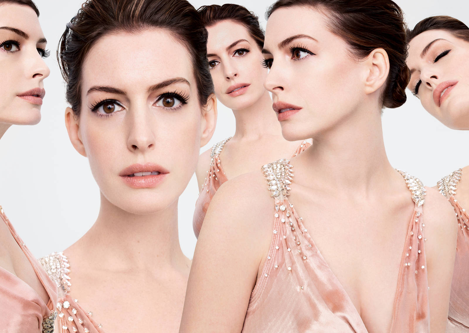 Anne Hathaway Looking Gorgeously Glamorous Wallpaper