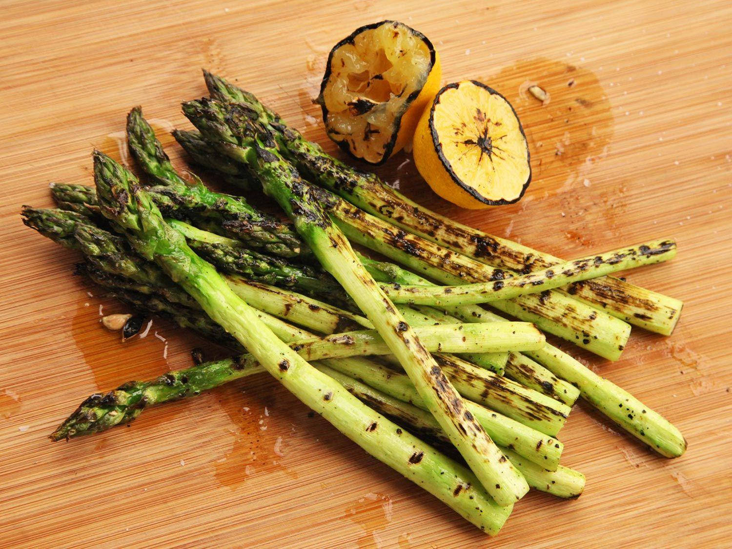 Asparagus Grilled With Lemon Slices Wallpaper