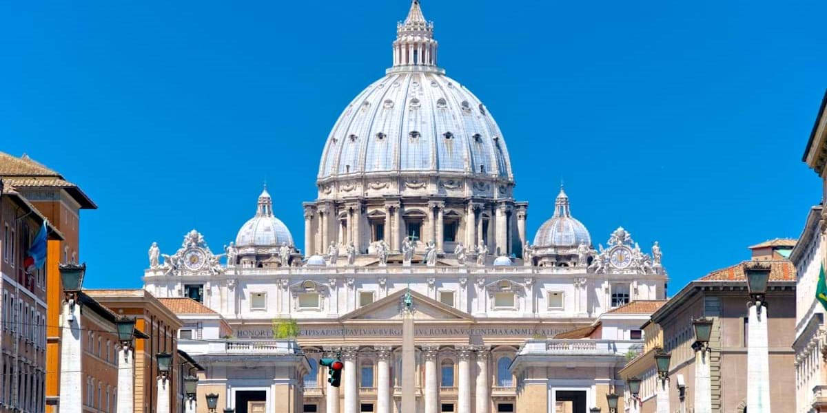 Basilica In Vatican City Wallpaper