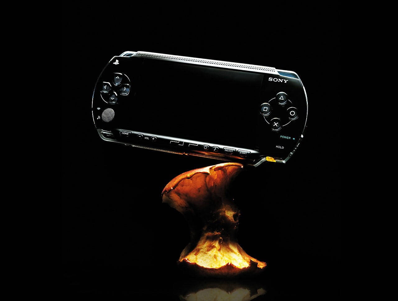 Black Aesthetic Psp On Rotten Apple Wallpaper