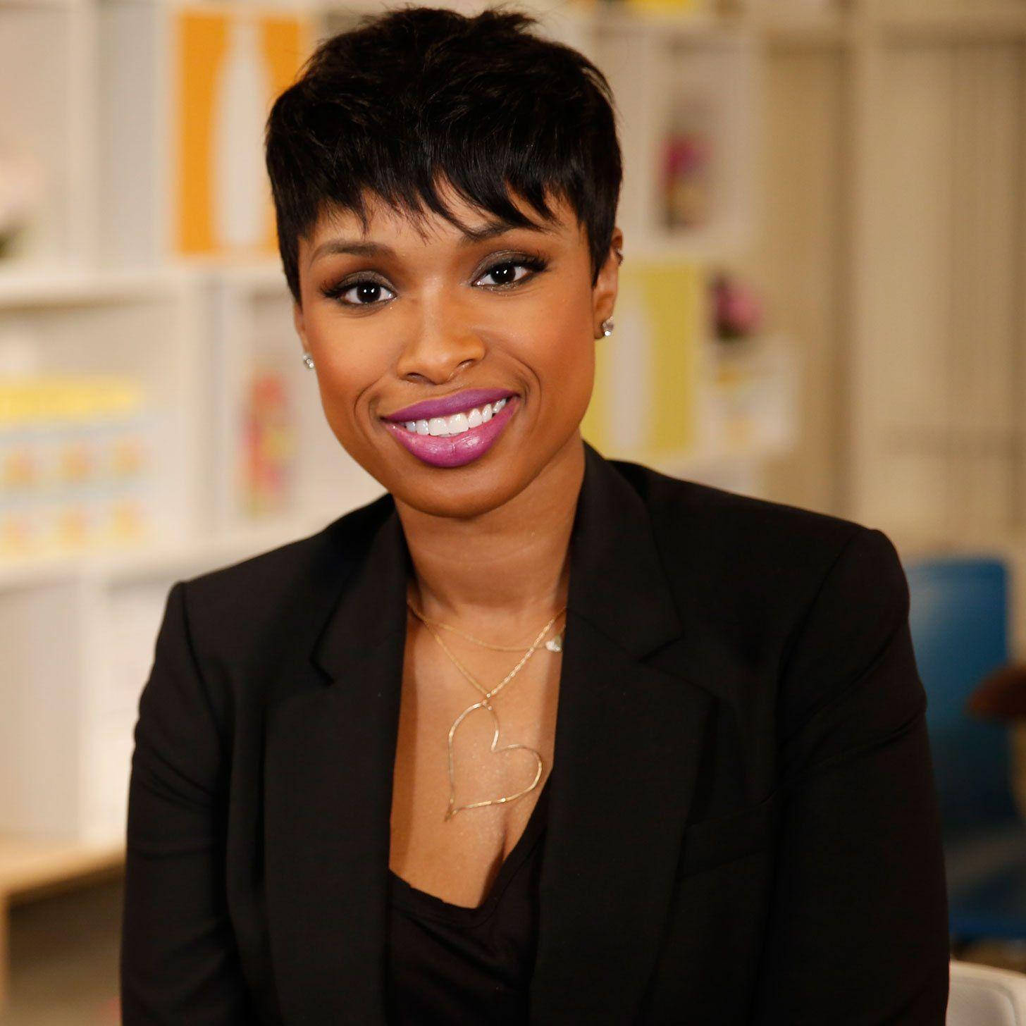 Black American Singer Jennifer Hudson Wallpaper