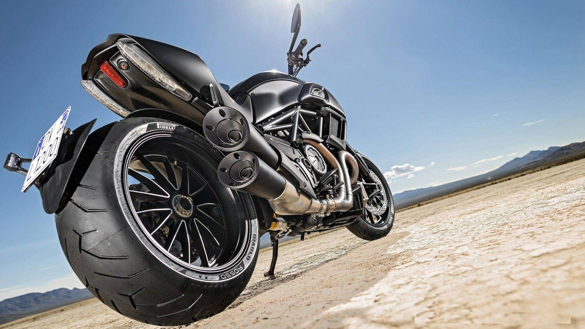 Black Ducati Diavel Bikes Wallpaper