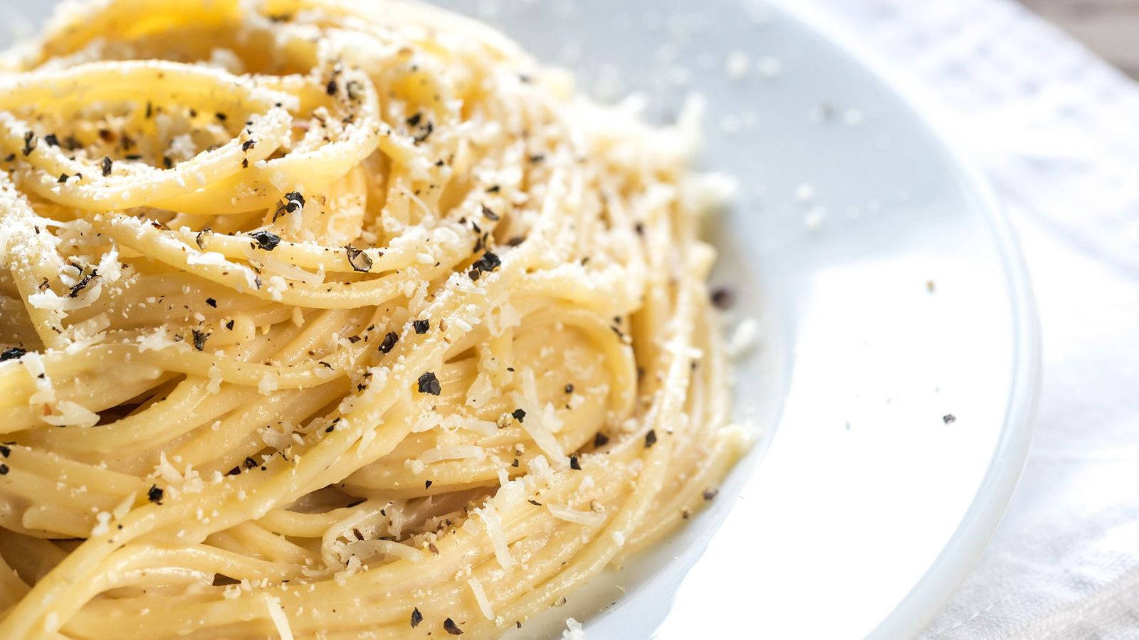 Cacio E Pepe With Fresh Ground Black Pepper Wallpaper