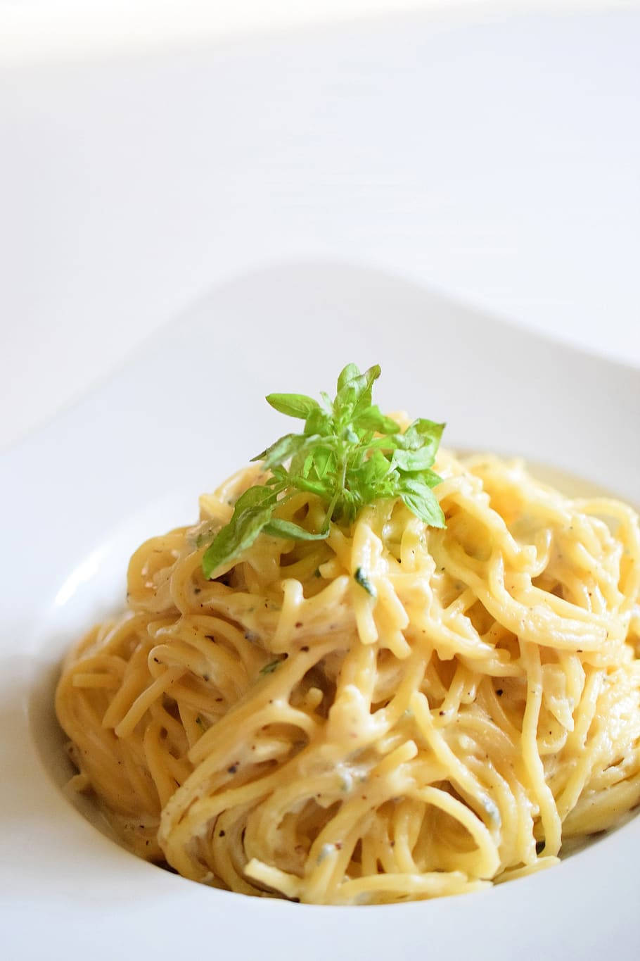 Cacio E Pepe With Parsley Wallpaper