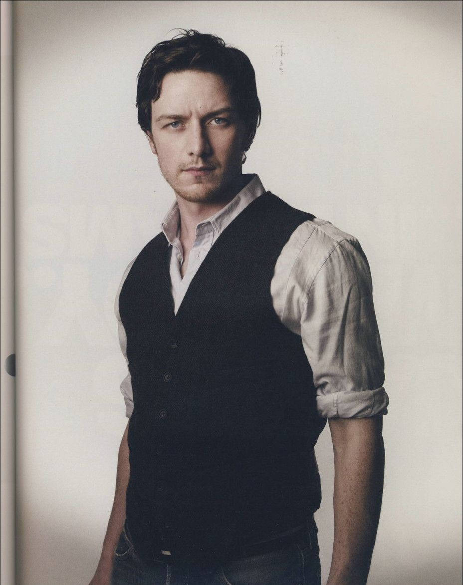 Charismatic Scottish Actor James Mcavoy In A Professional Photoshoot Wallpaper