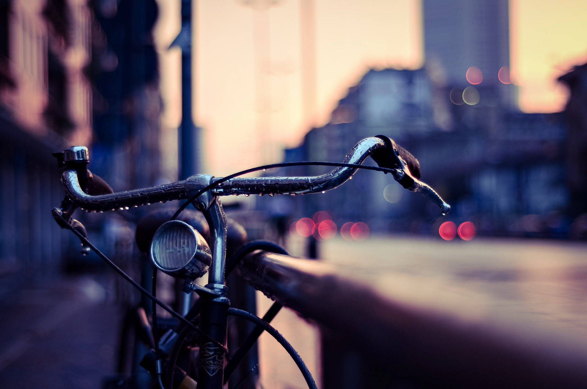 Classic Bike With Raindrops Wallpaper