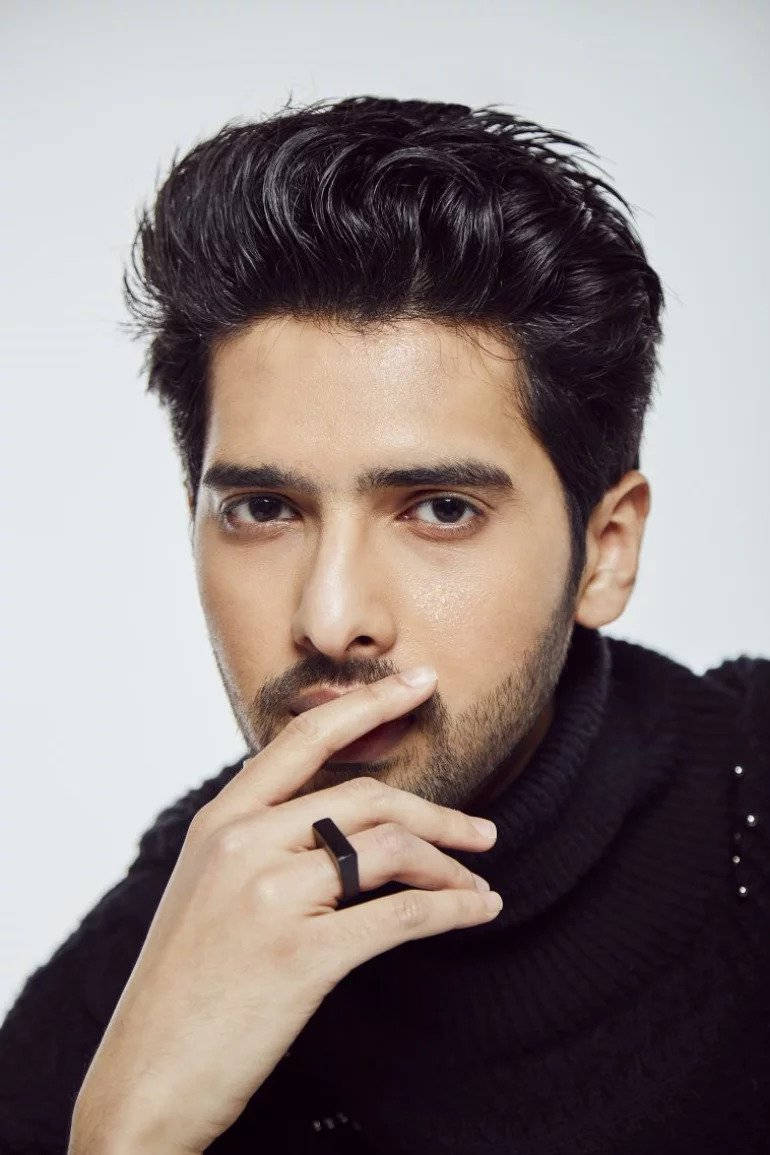 Control Singer Armaan Malik Wallpaper