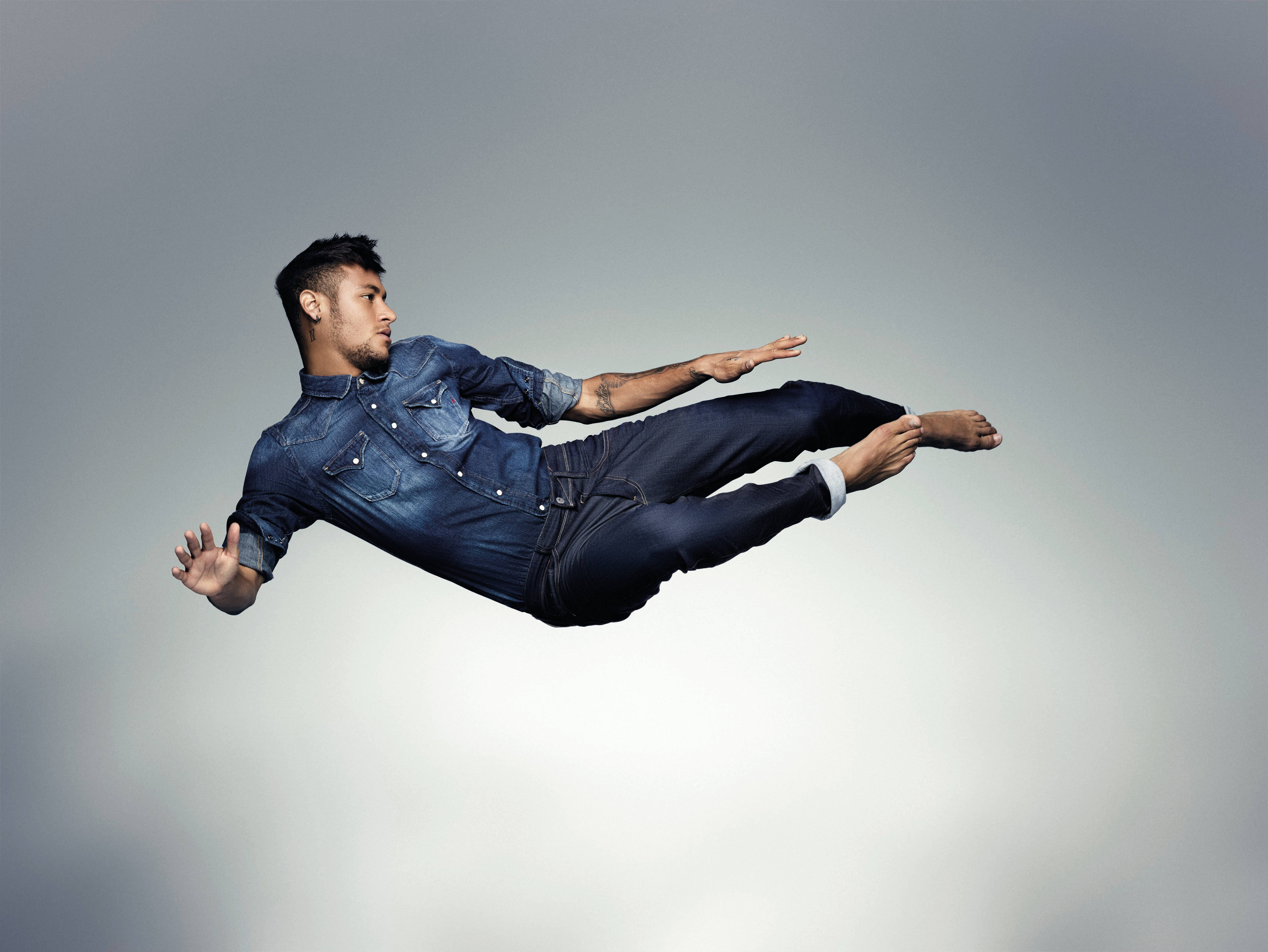 Cool Neymar Jr Mid-air Kick Wallpaper