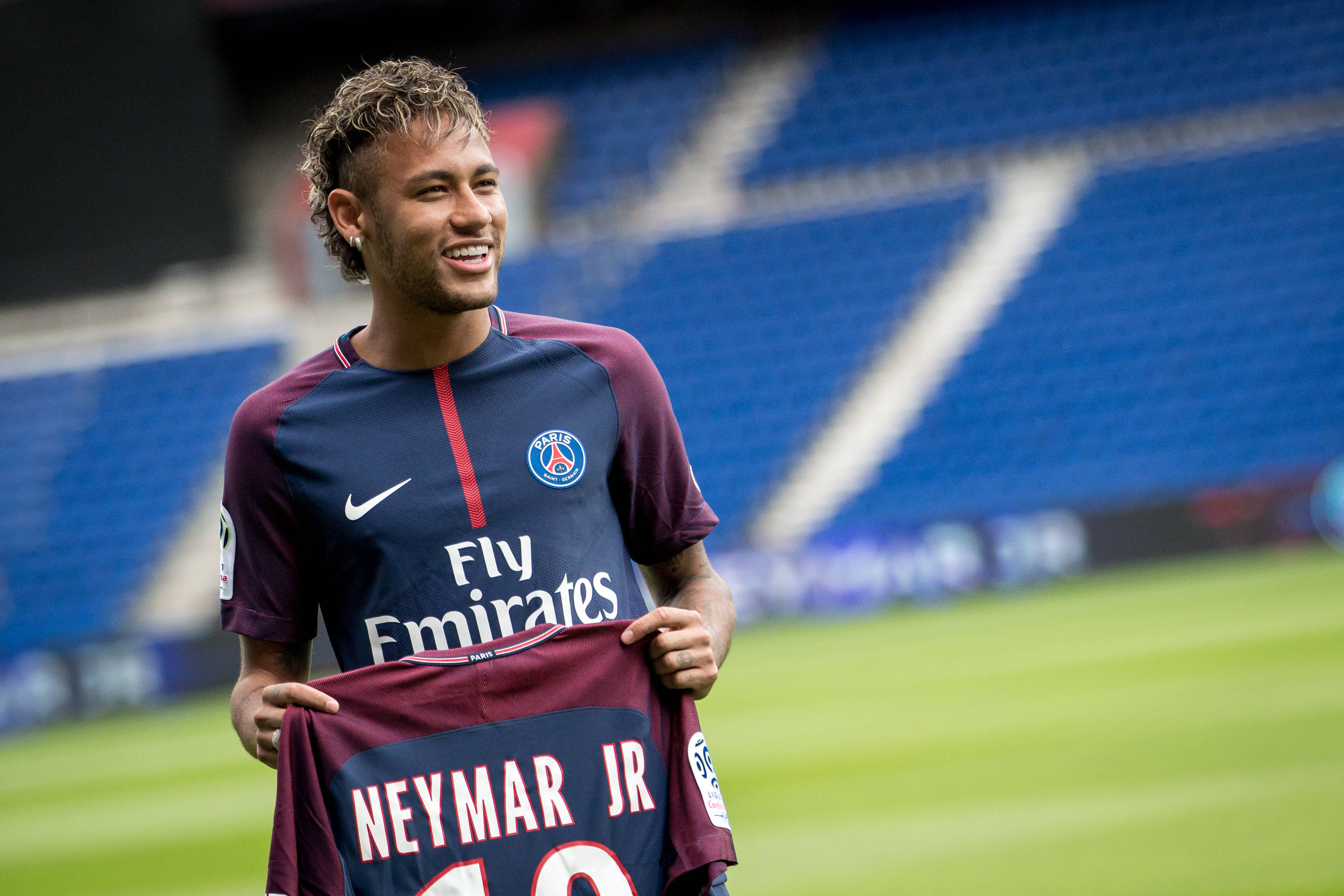 Cool Neymar Jr Paris Saint-germain Wallpaper