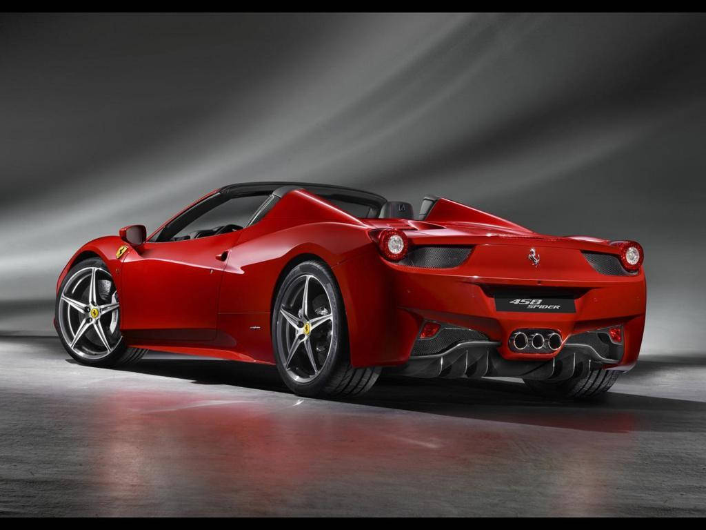 Cool Sports Car Ferrari 458 Spider Wallpaper