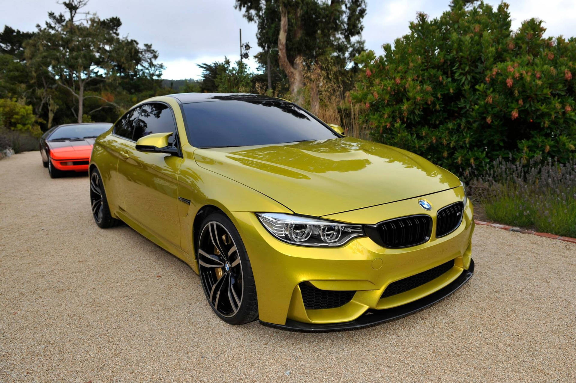 Cool Yellow Bmw Laptop Wallpaper