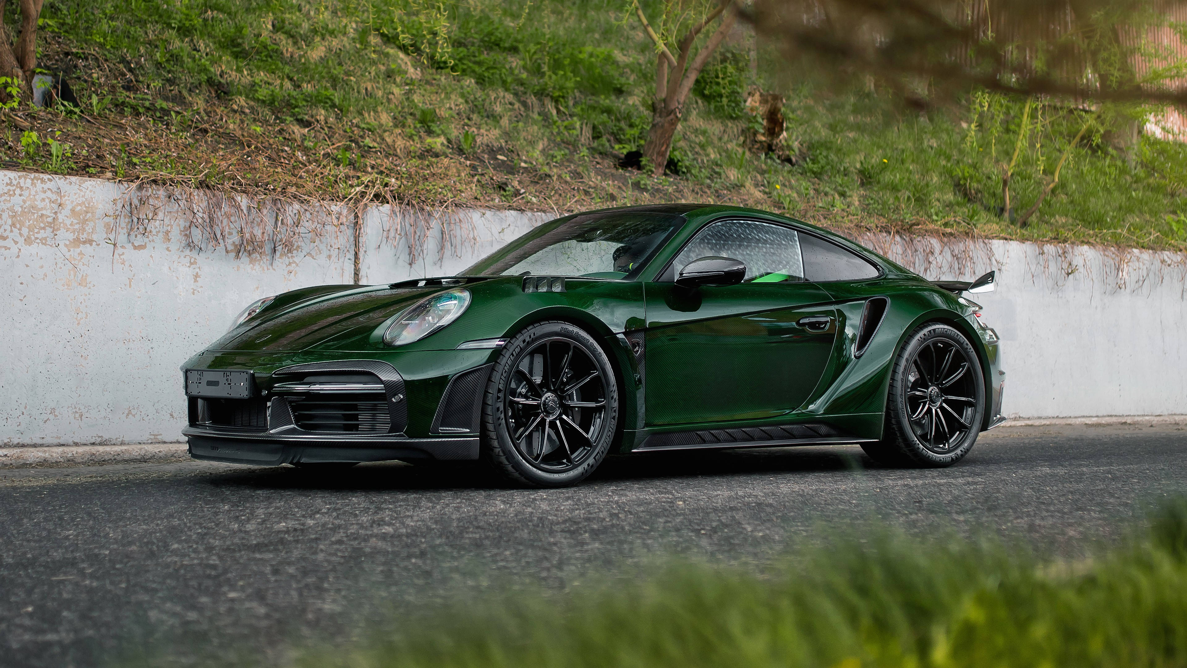 Dark Green Porsche 911 Wallpaper