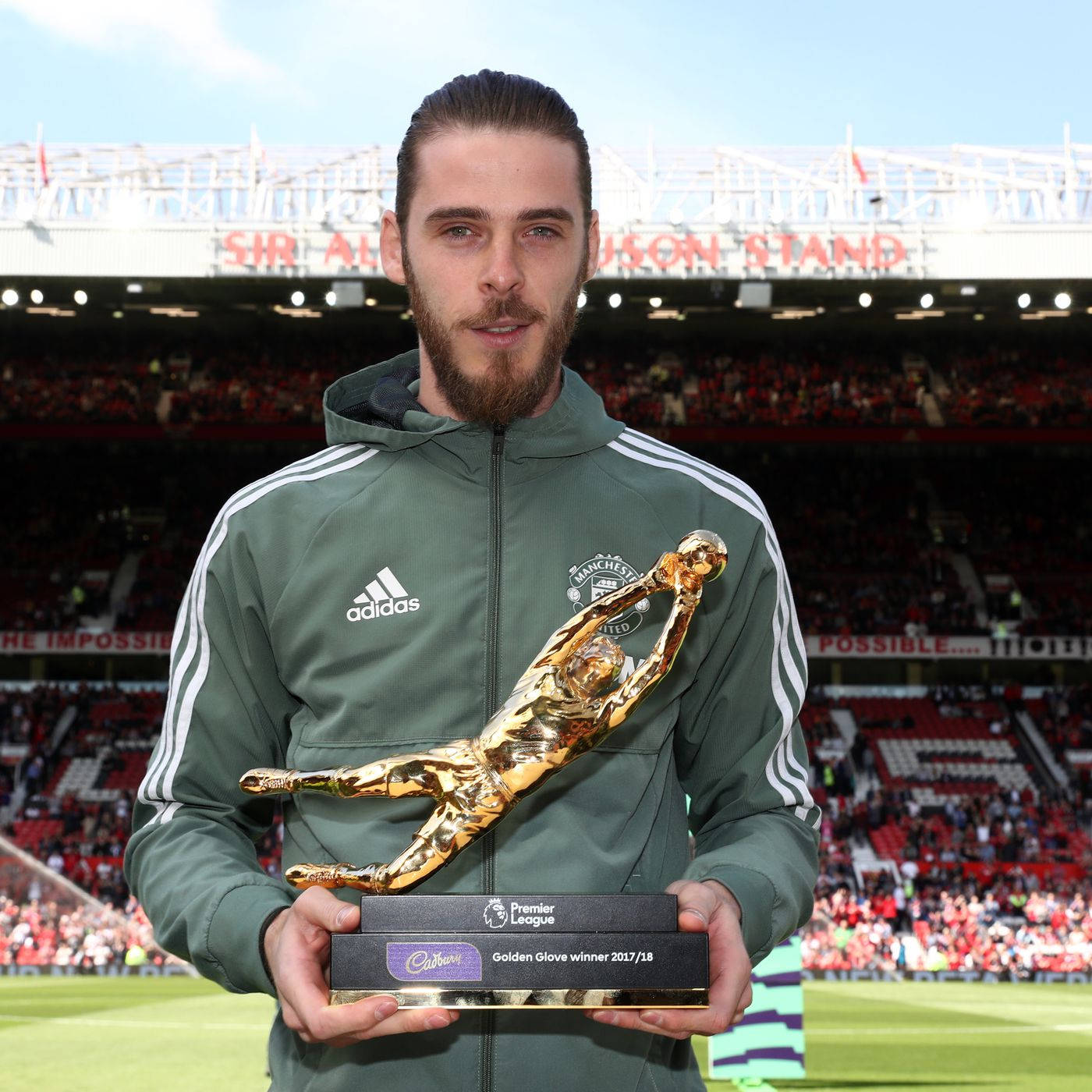 David De Gea Golden Glove Trophy Wallpaper