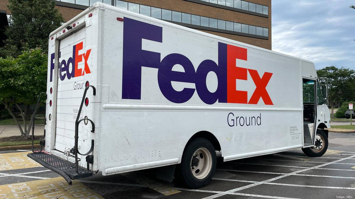 Delivery Car Fedex Tracking Wallpaper