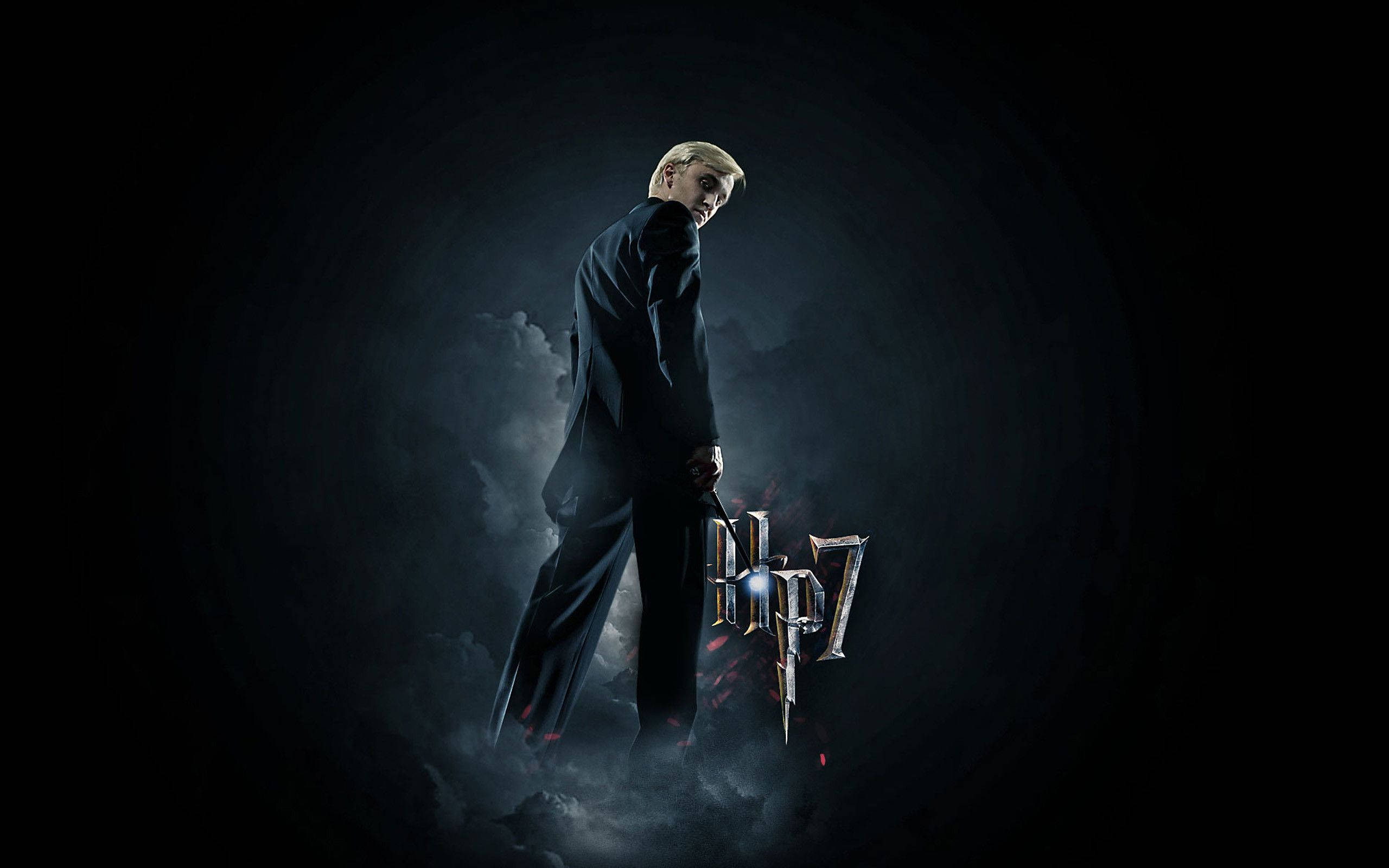 Draco Malfoy Hp7 Aesthetic Wallpaper