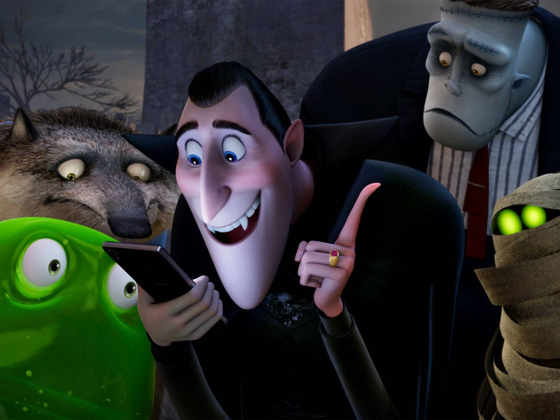 Dracula With Phone Hotel Transylvania 2 Wallpaper