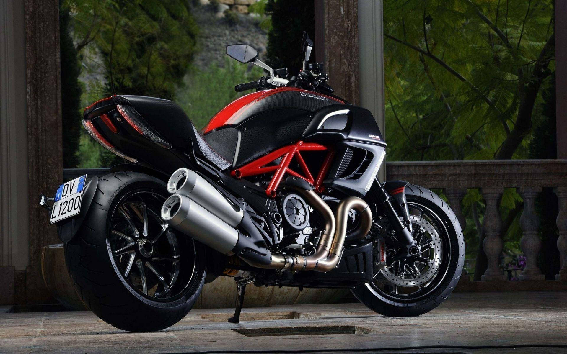 Ducati Diavel Bikes Wallpaper