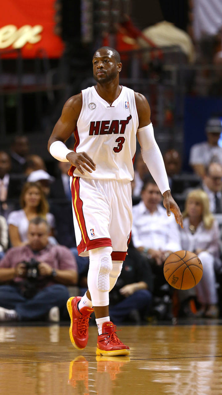 Dwyane Wade Stolen Shot Nba Finals League Wallpaper