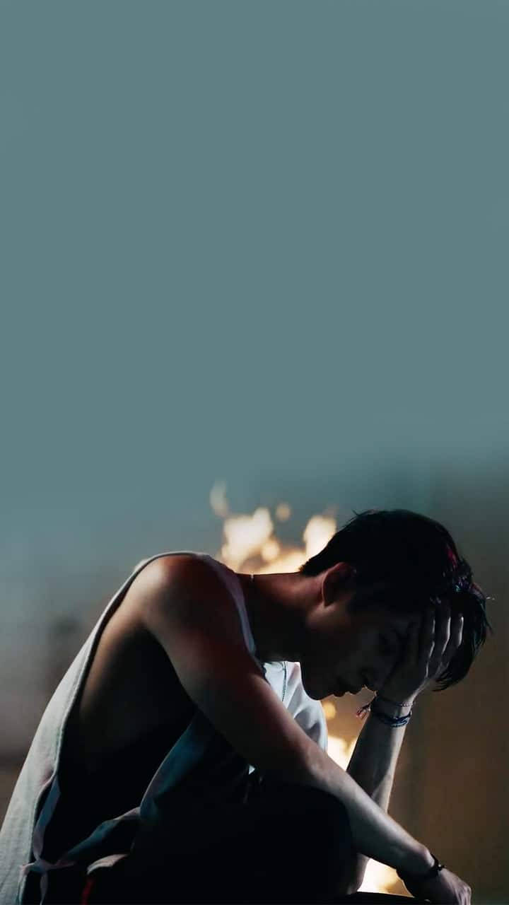 Dynamic Shot Of Kim Hanbin In The 'killing Me' Music Video Wallpaper