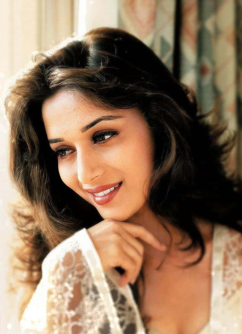 Elegant Smile Portrait Madhuri Dixit Wallpaper