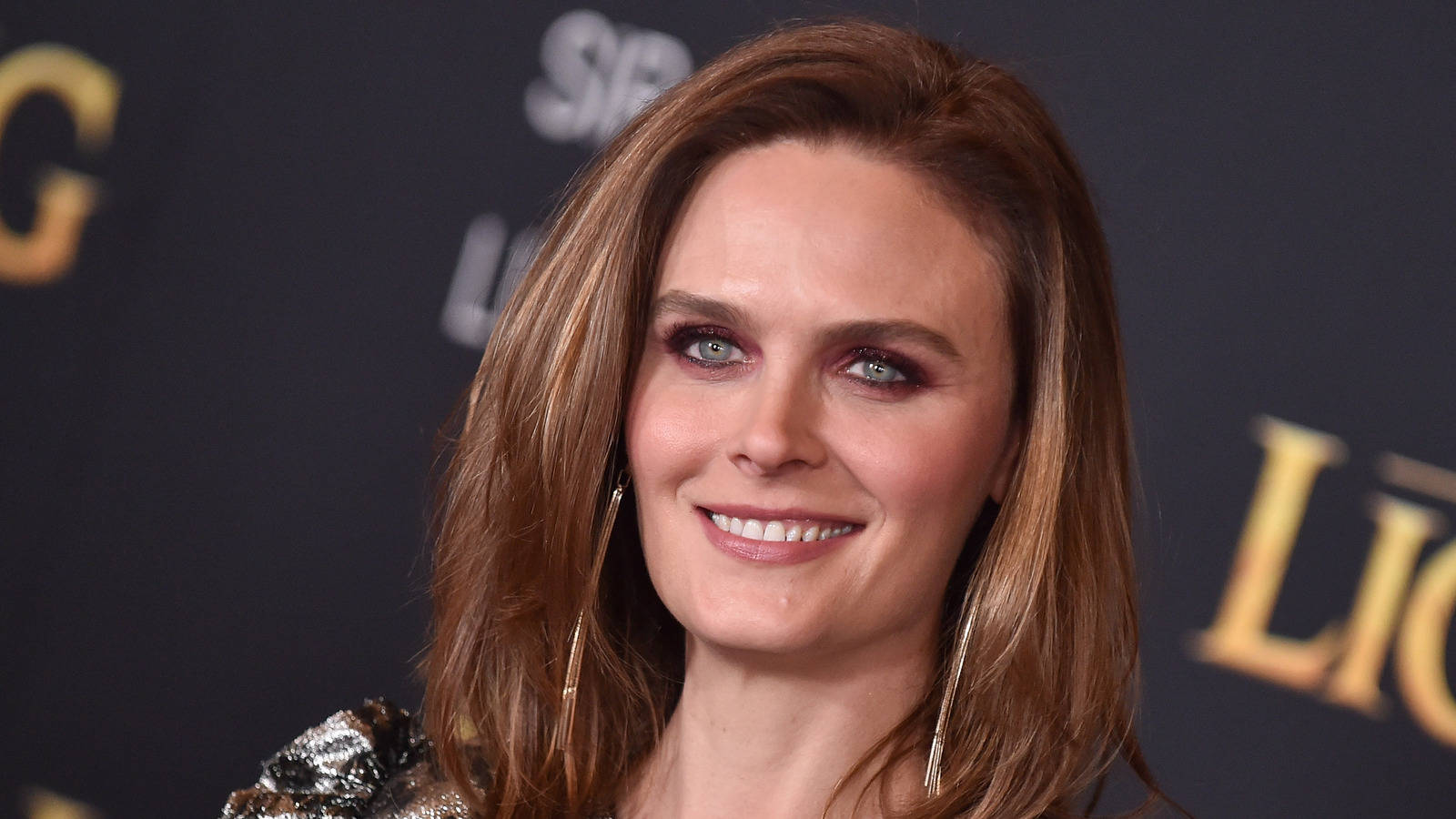 Emily Deschanel Lion King Wallpaper