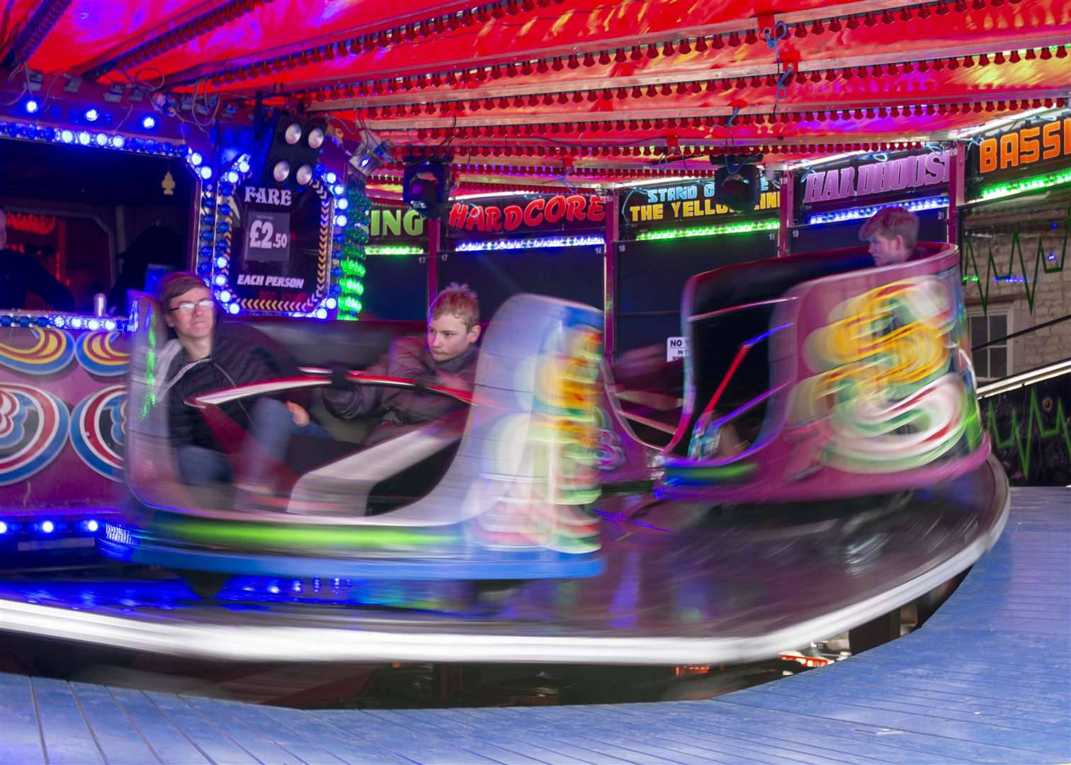 Enjoying The Fair Ride Wallpaper