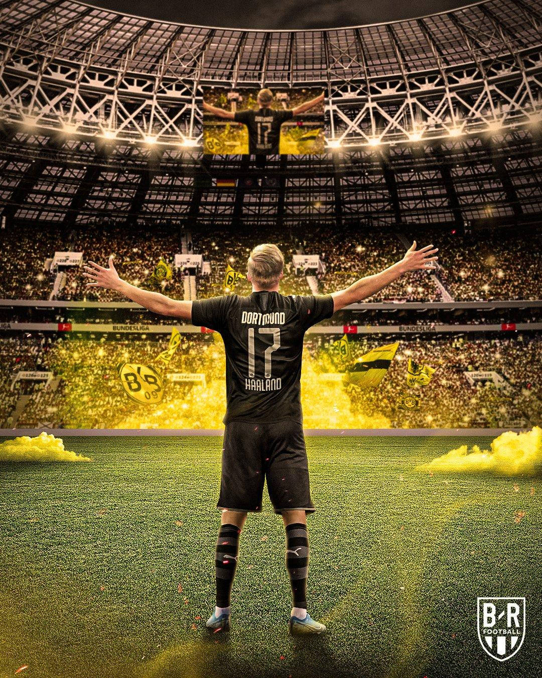 Erling Haaland Striker For Borussia Dortmund Wallpaper