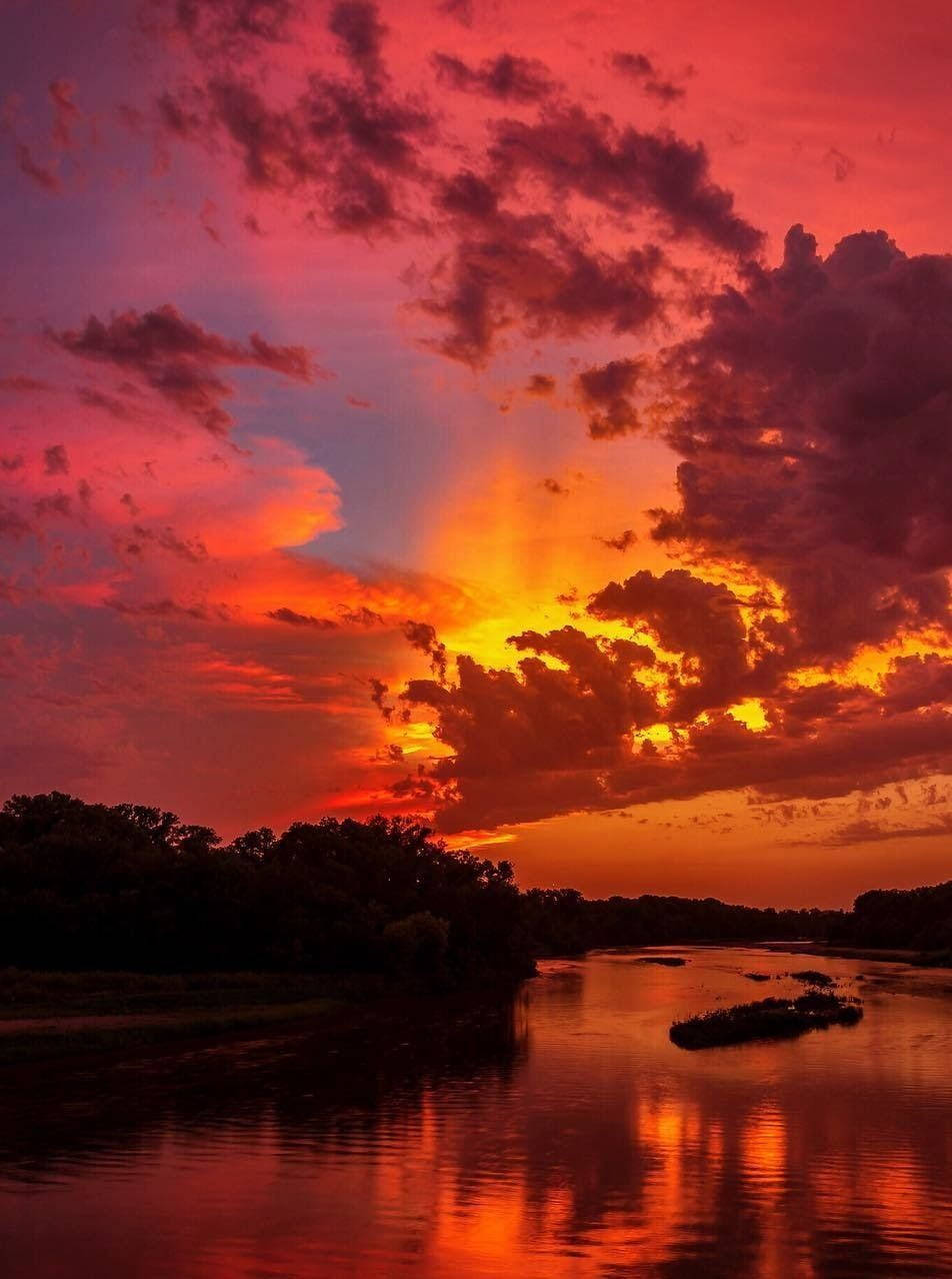 Fiery Red Orange Aesthetic Sunset Wallpaper