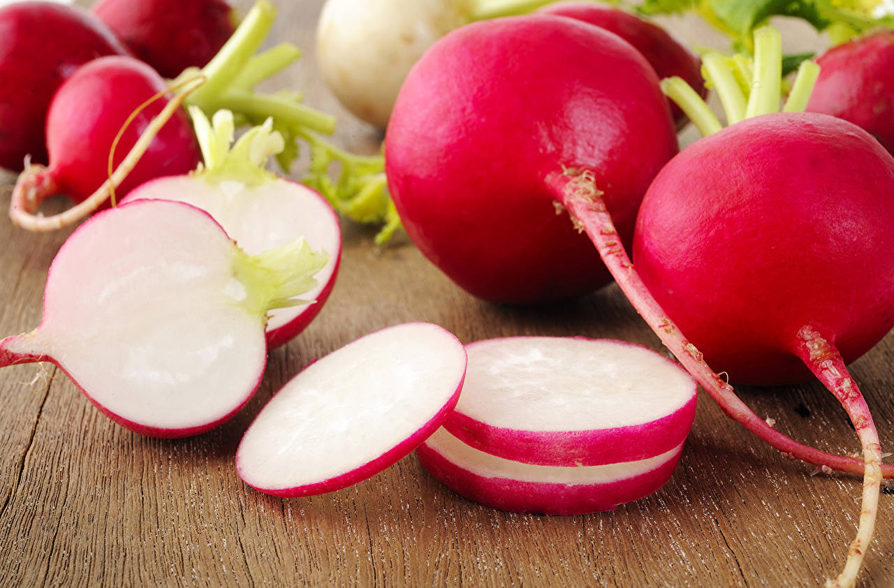 Food Photography Ripe Radish Display Wallpaper