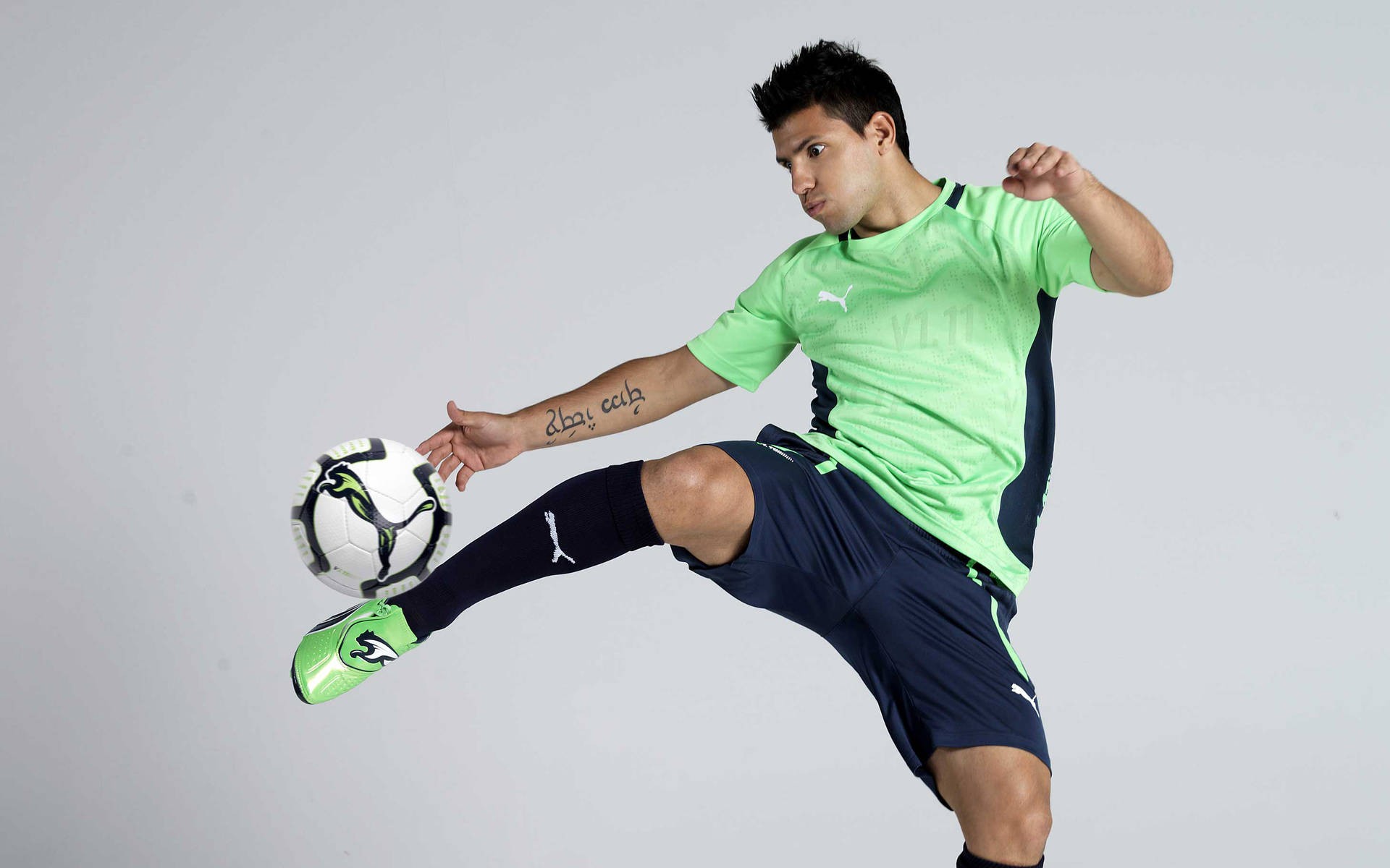 Football Players Hd Aguero Puma Wallpaper