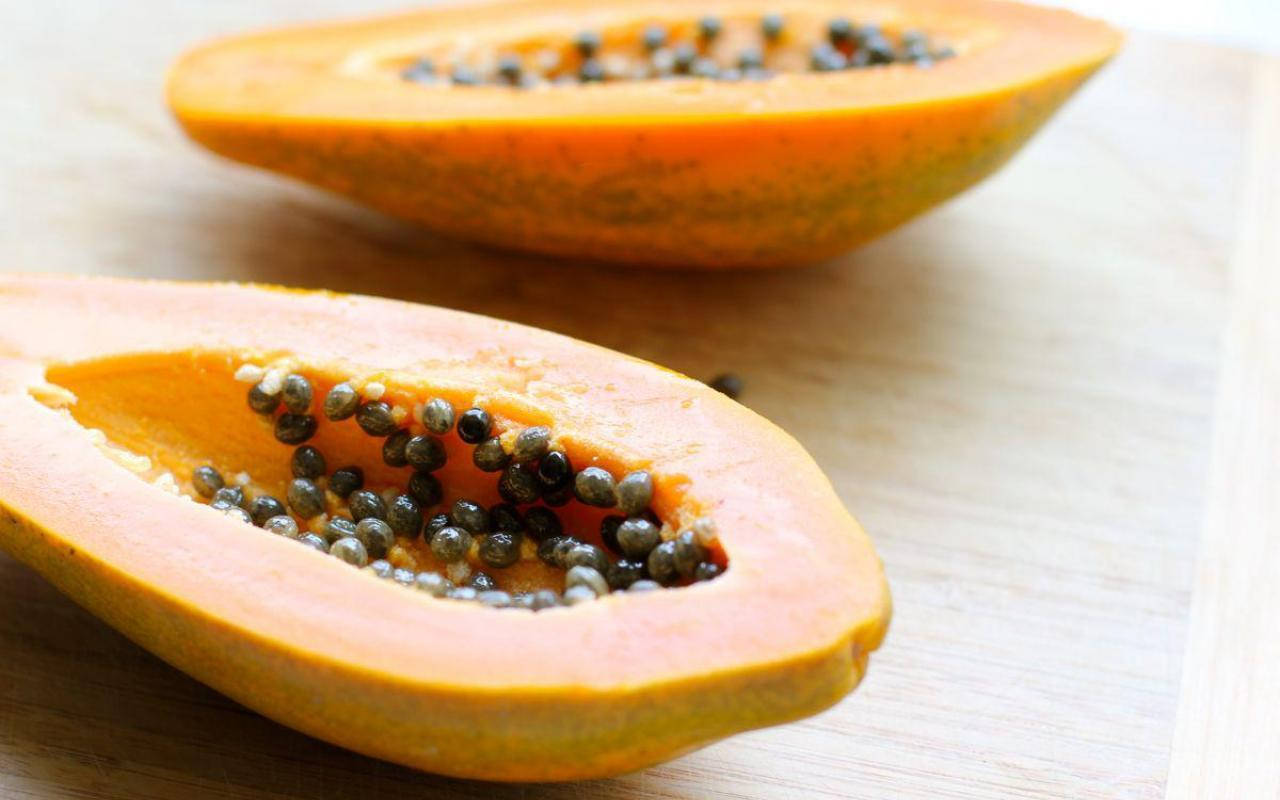 Fresh Papaya Fruit On Table Wallpaper