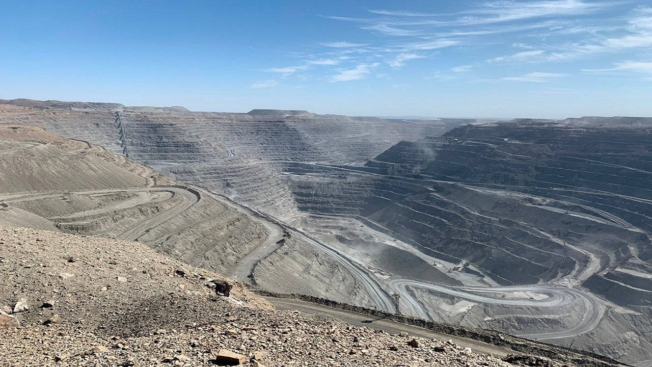 Goldmines Of Muruntau In Uzbekistan Wallpaper