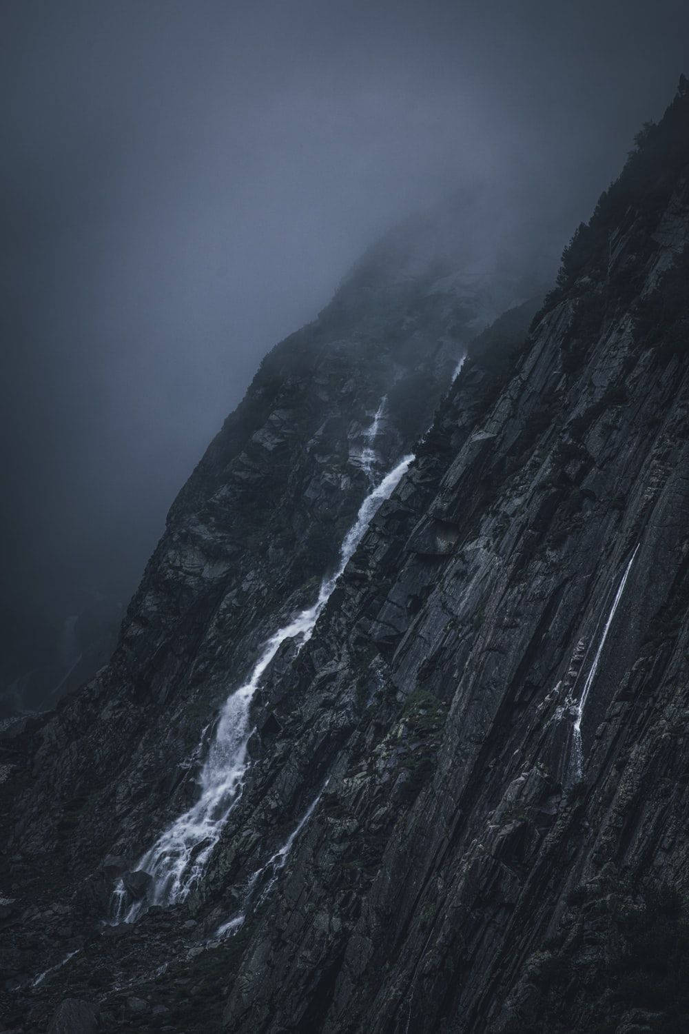 Grey Iphone Foggy Mountain Wallpaper