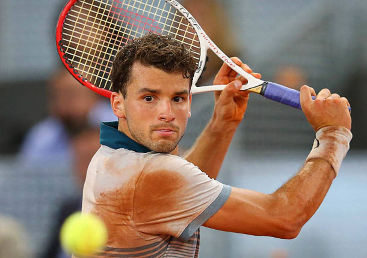 Grigor Dimitrov Aiming Tennis Racket Wallpaper