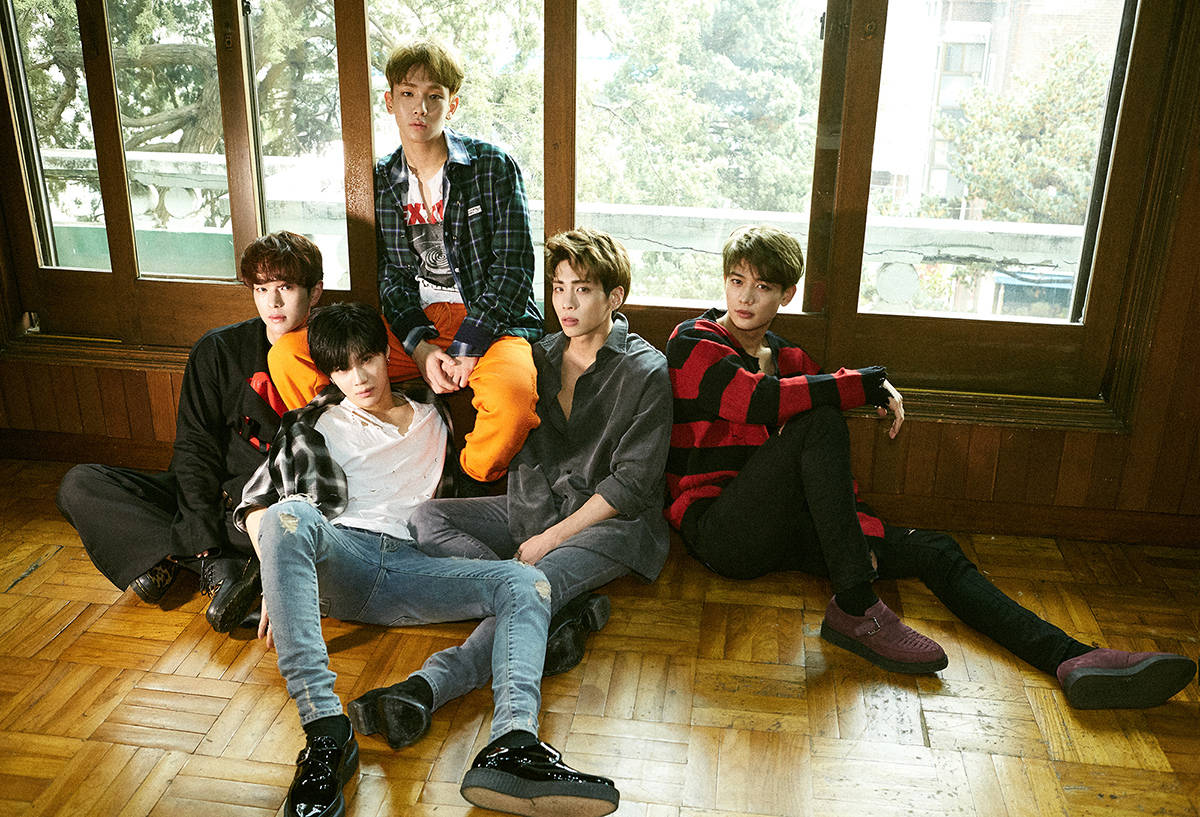 Handsome Shinee Members Wallpaper