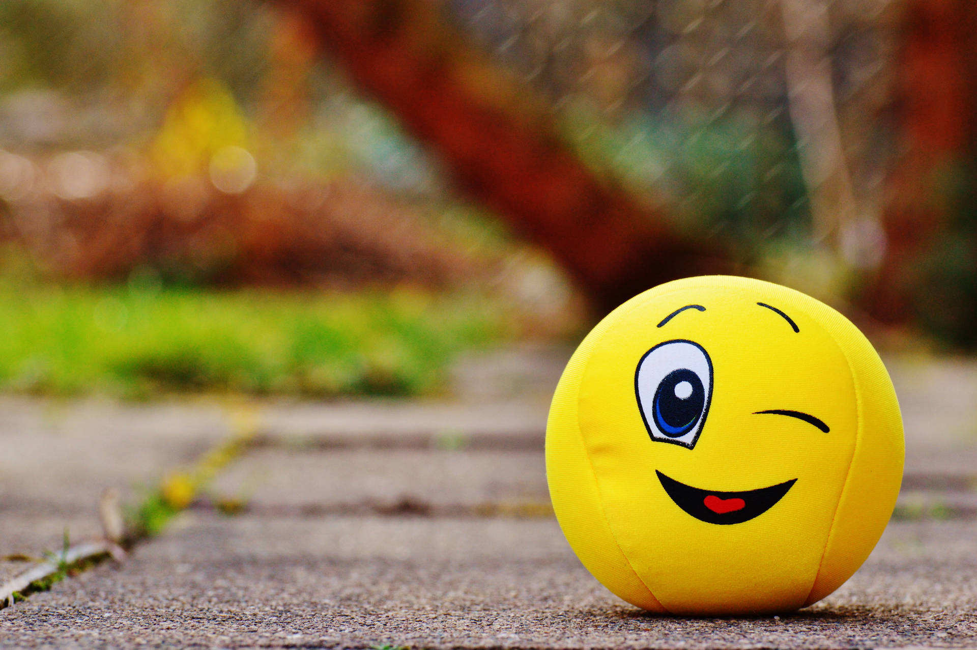 Happy Emoji Winking Wallpaper