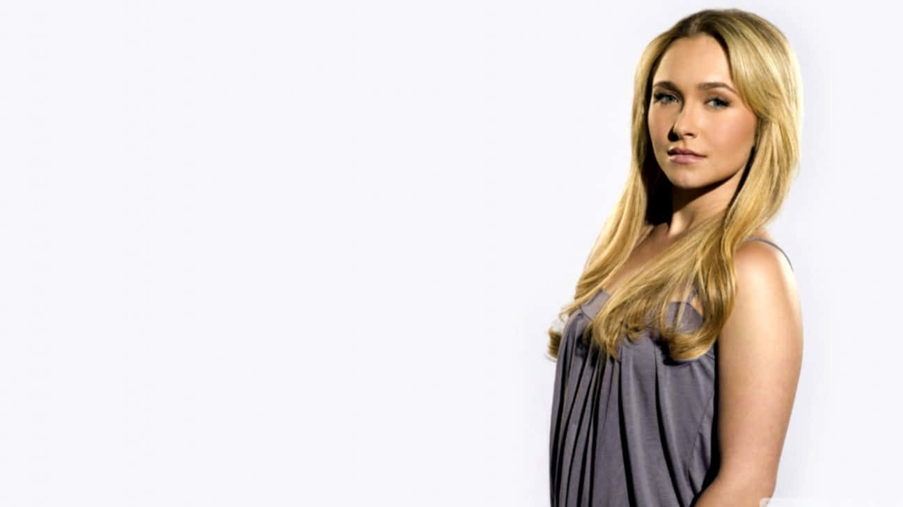 Hayden Panettiere Stunning Photoshoot Wallpaper