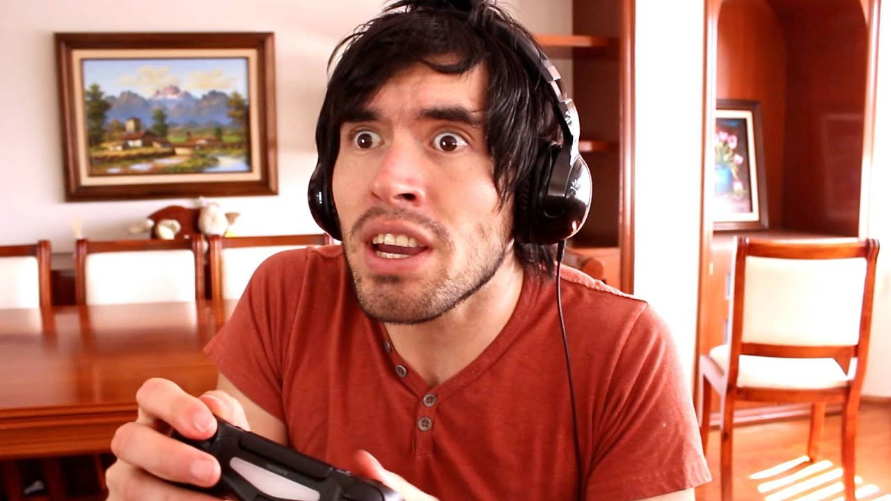 Holasoygerman Playing Video Games Wallpaper