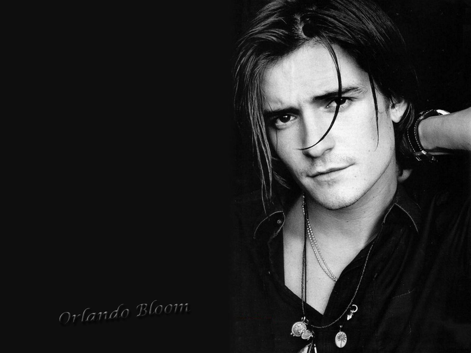 Hot English Model And Actor Orlando Bloom Wallpaper