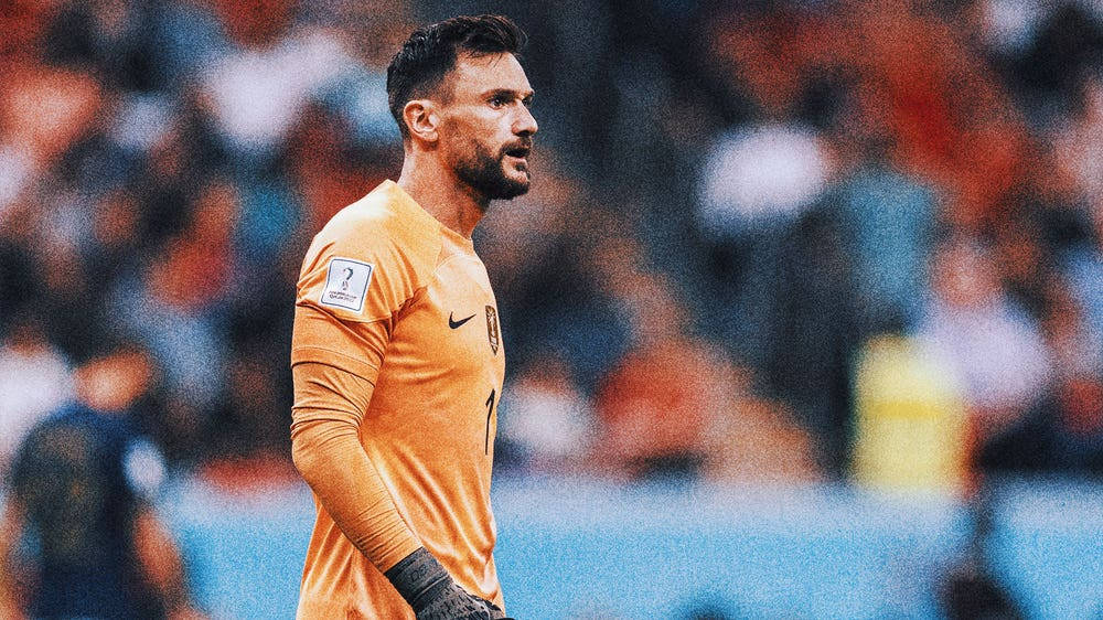 Hugo Lloris Crossing Field Wallpaper