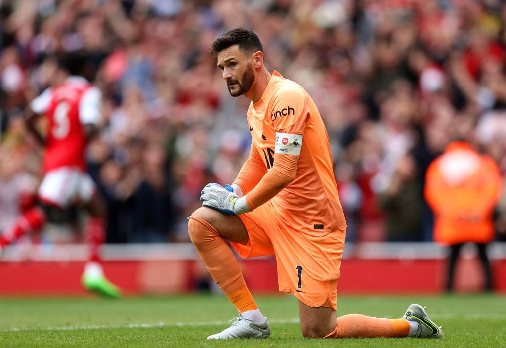 Hugo Lloris Kneeling Wallpaper